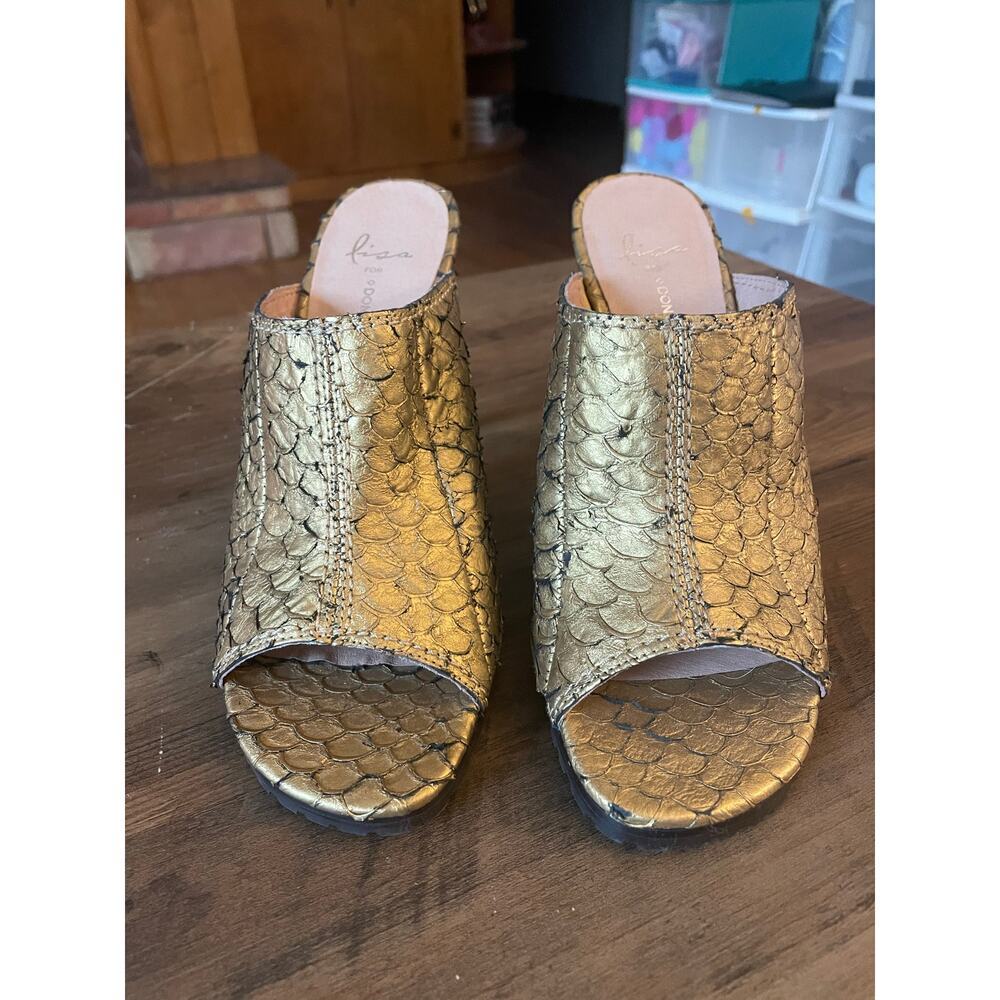 NWOT Lisa for Donald J. Pliner Gold Scaled Heeled Mules Sz. 9